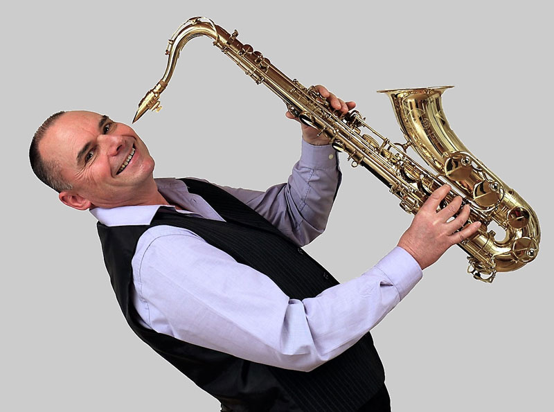 Klaus Kattenberg mit seinem Saxophon.